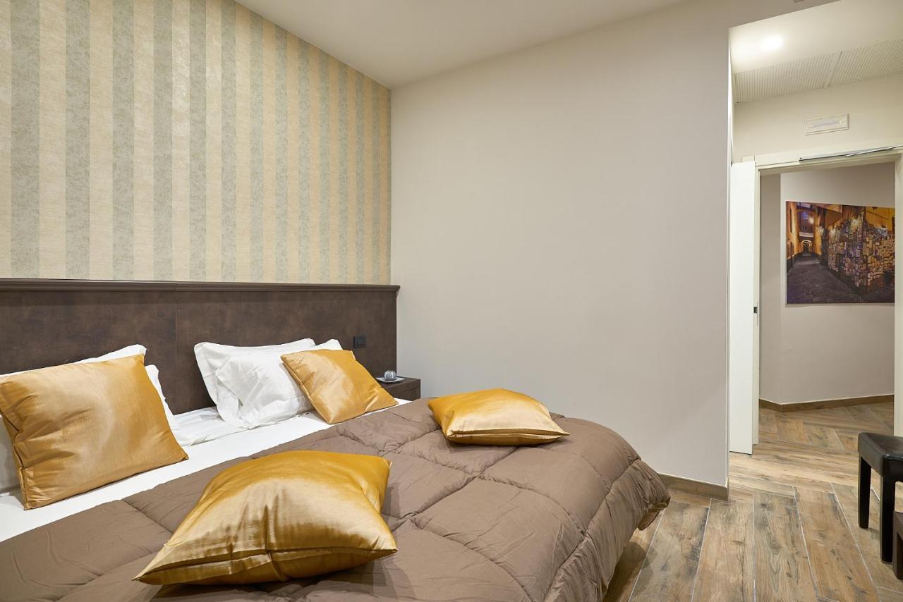 Ricaroka Hotel อัลเบงกา ภายนอก รูปภาพ
