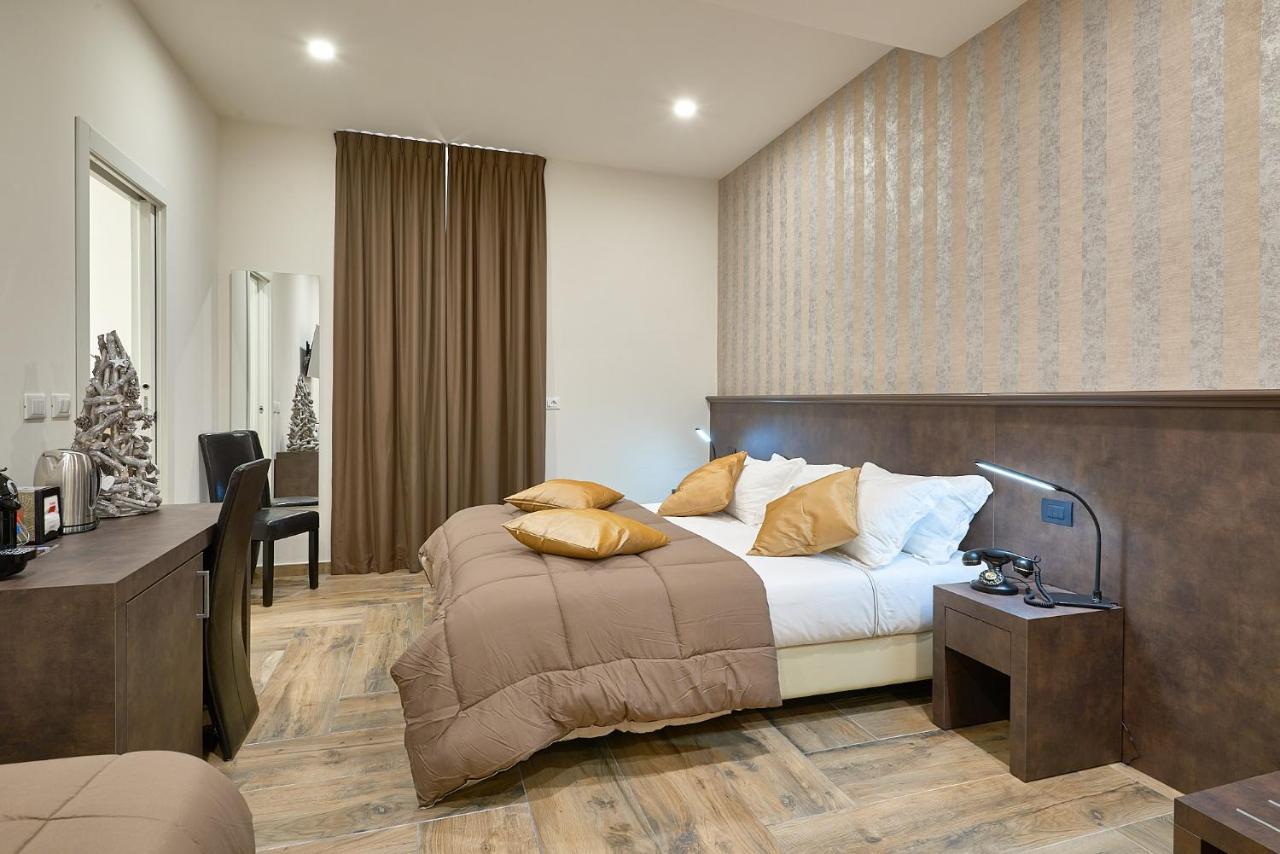 Ricaroka Hotel อัลเบงกา ภายนอก รูปภาพ