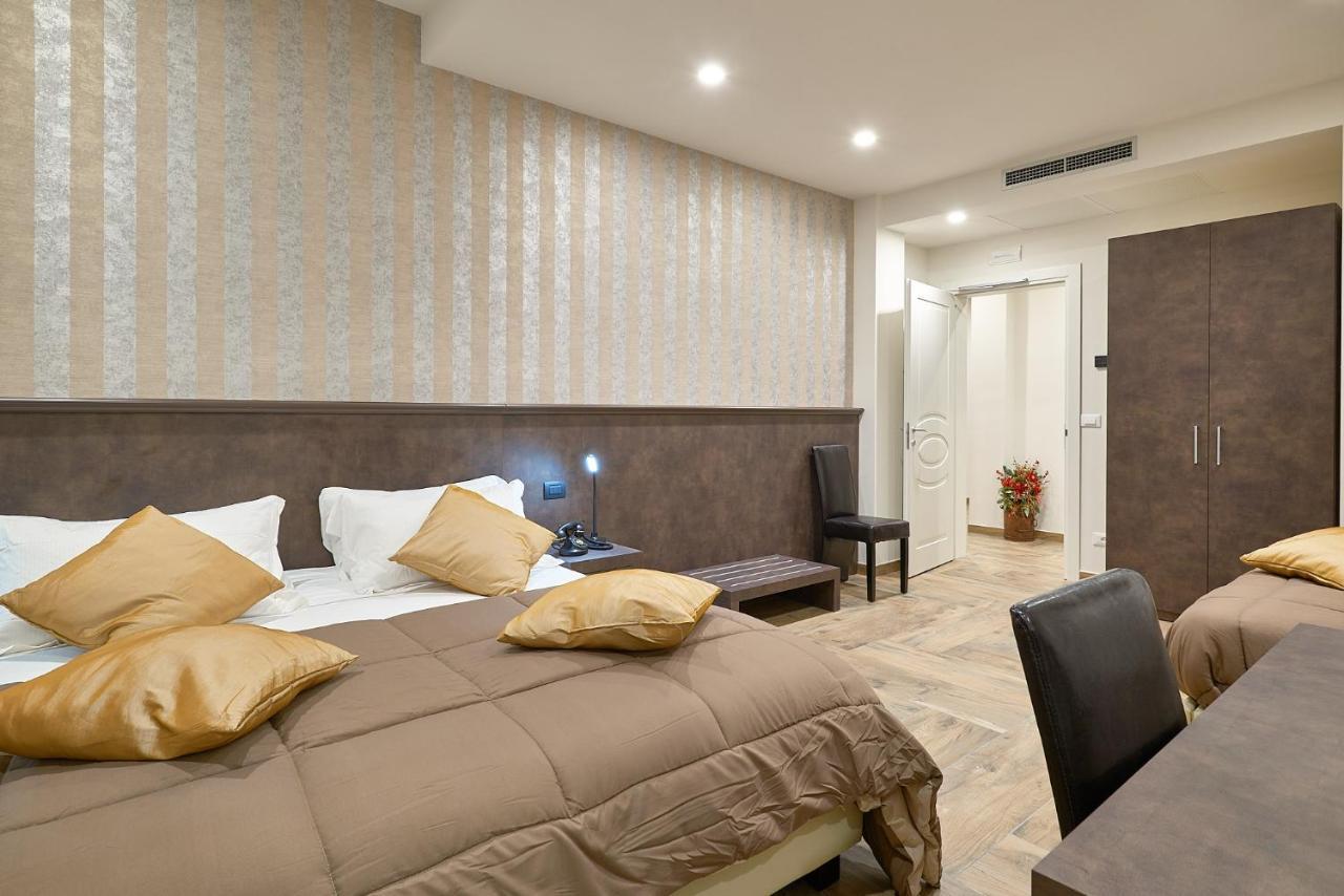 Ricaroka Hotel อัลเบงกา ภายนอก รูปภาพ