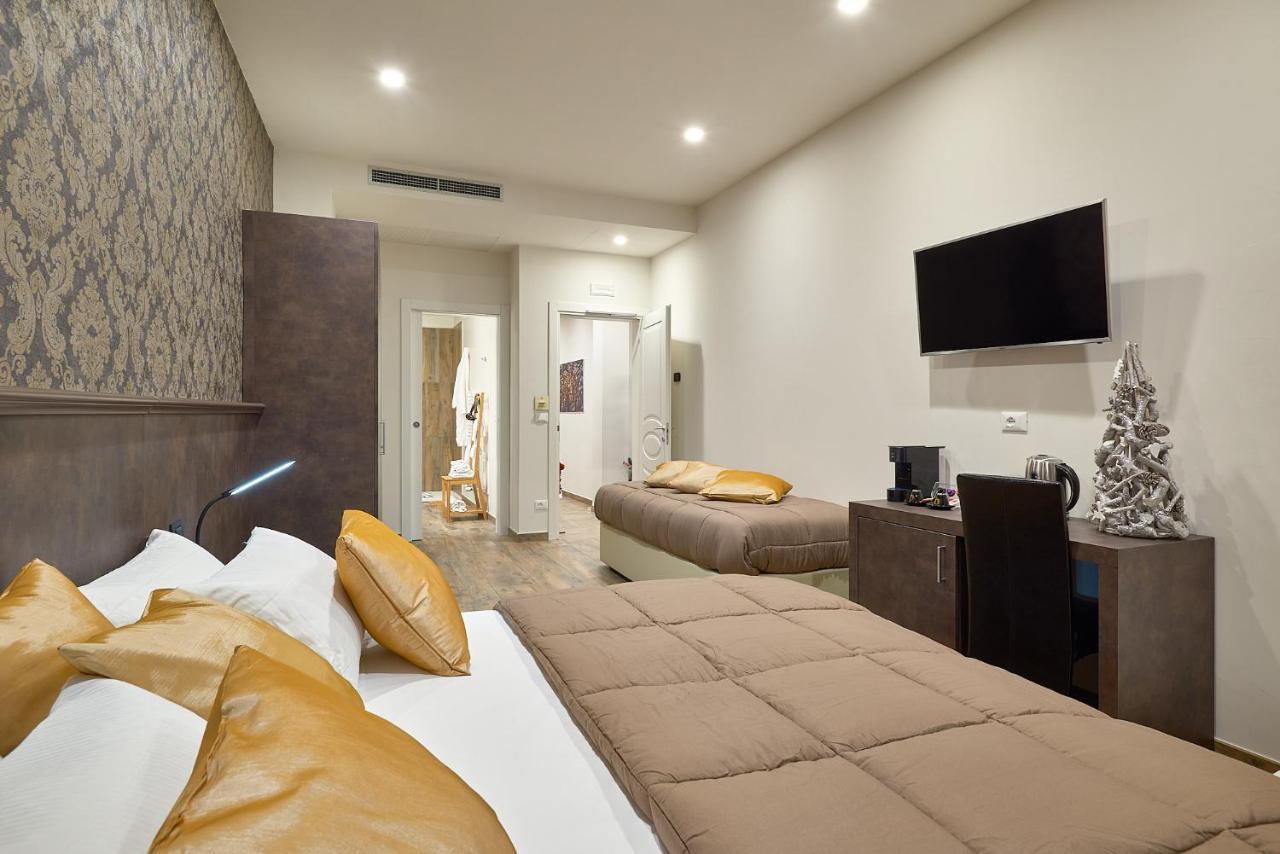 Ricaroka Hotel อัลเบงกา ภายนอก รูปภาพ